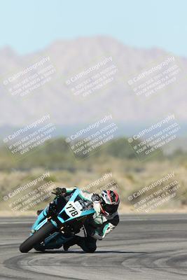 media/Jan-15-2026-Racers Edge (Thu) [[dfebeb70ab]]/2-A Group/Session 3 (Turn 16)/